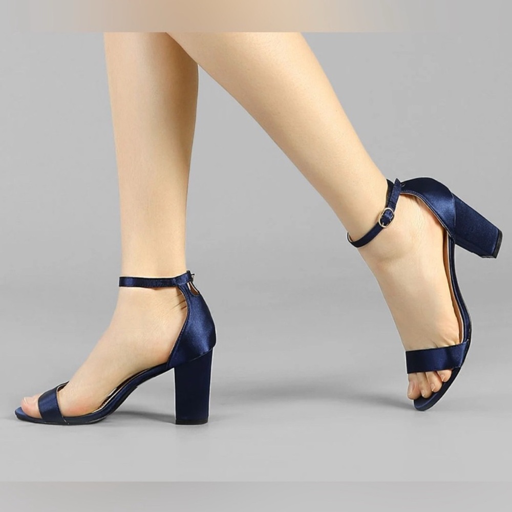 Allegra K Navy Ankle Strap Block Heels 9.5 NEW - Picture 2 of 4